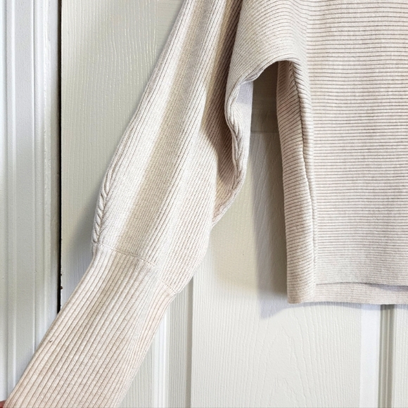 PINK ROSE RIPPED SWEATER BEIGE/CREAM SIZE MEDIUM - Picture 3 of 3